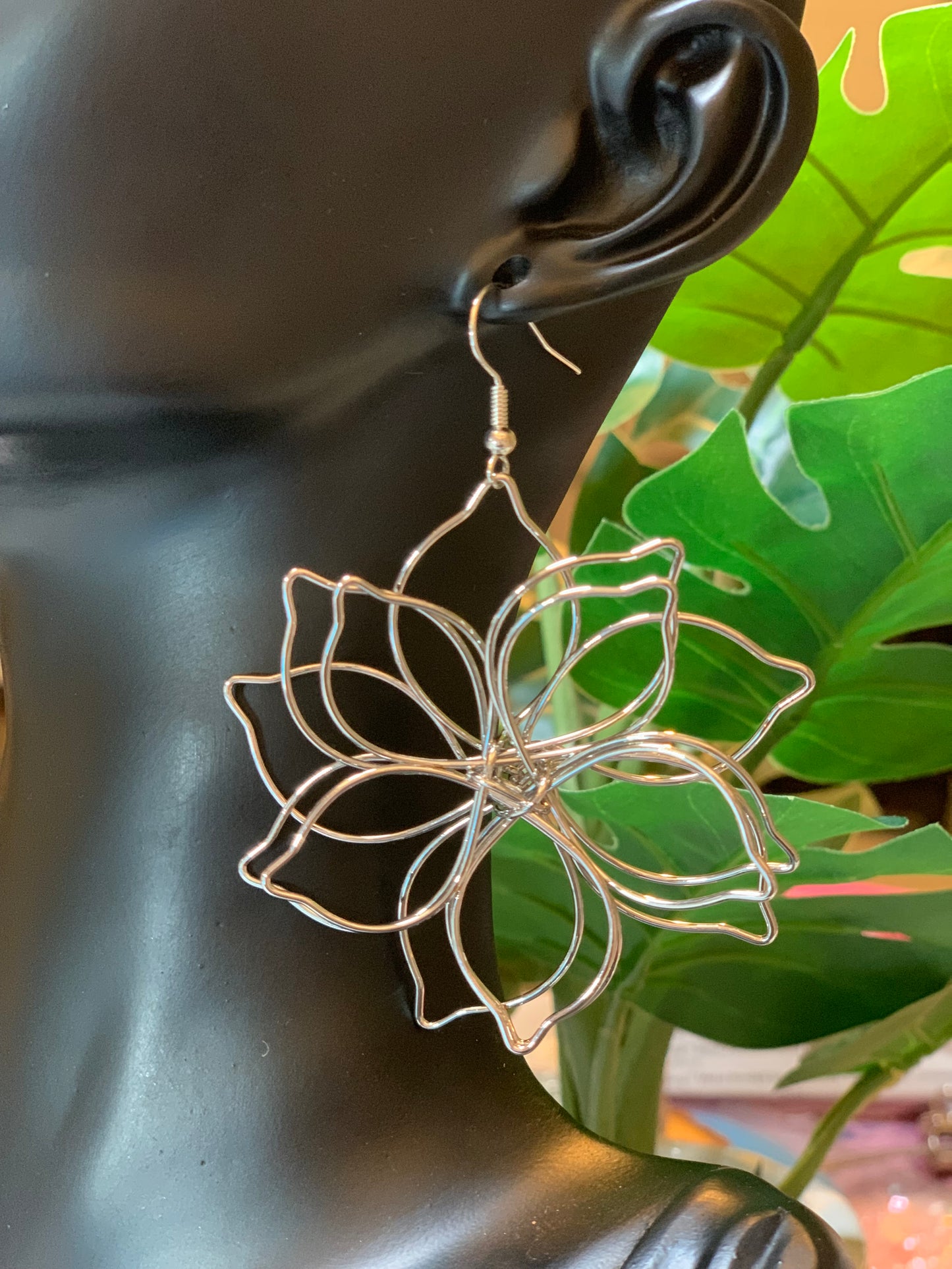 Wire Flower Dangle Earrings